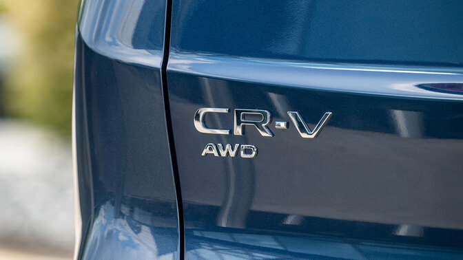 Queue du SUV CR-V hybride de Honda