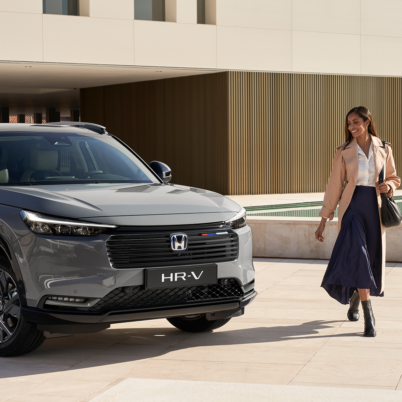 Honda HR-V avec Pack Noir dans l’allée