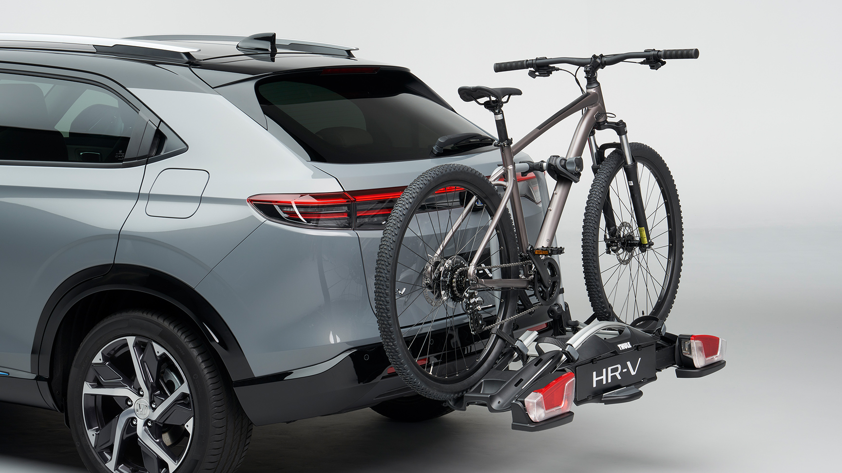 Fixation pour porte-vélos Honda HR-V avec faisceau à 13 broches.