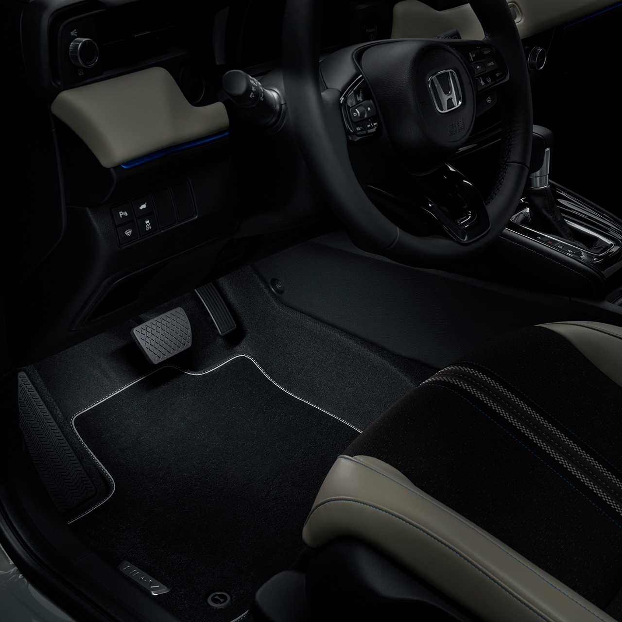 Éclairage ambiant au plancher à l’avant du Honda HR-V
