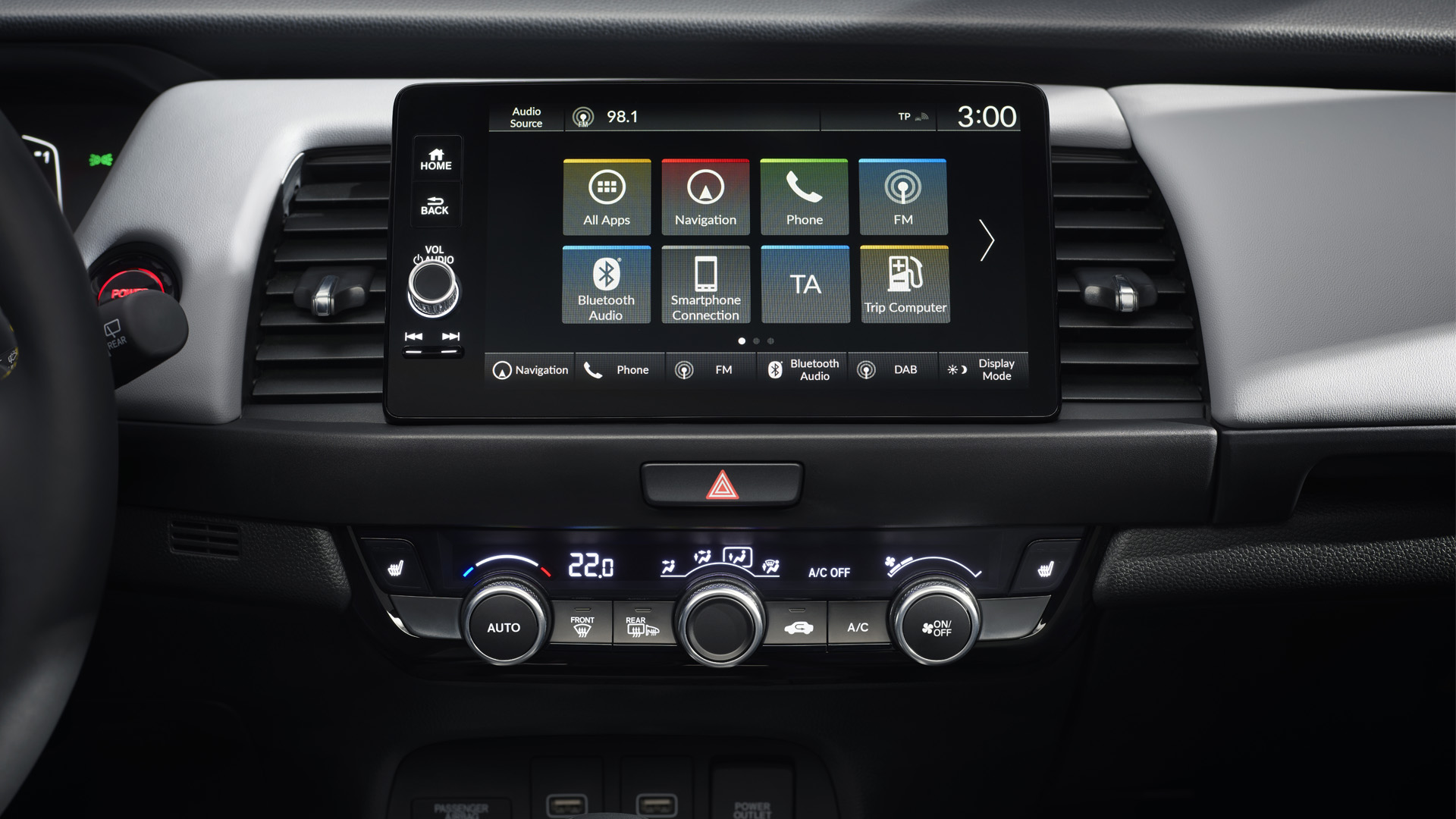 Gros plan sur l'écran d'infodivertissement de la Honda Jazz Hybride.