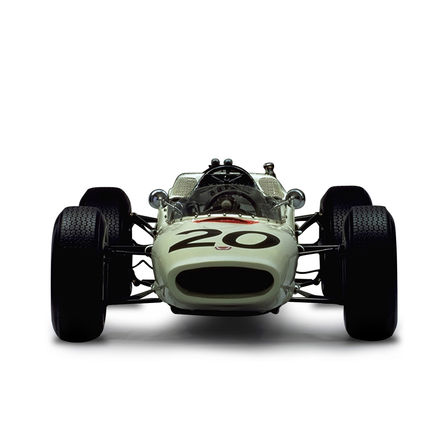 Vue avant de la voiture de Formule 1 Honda.