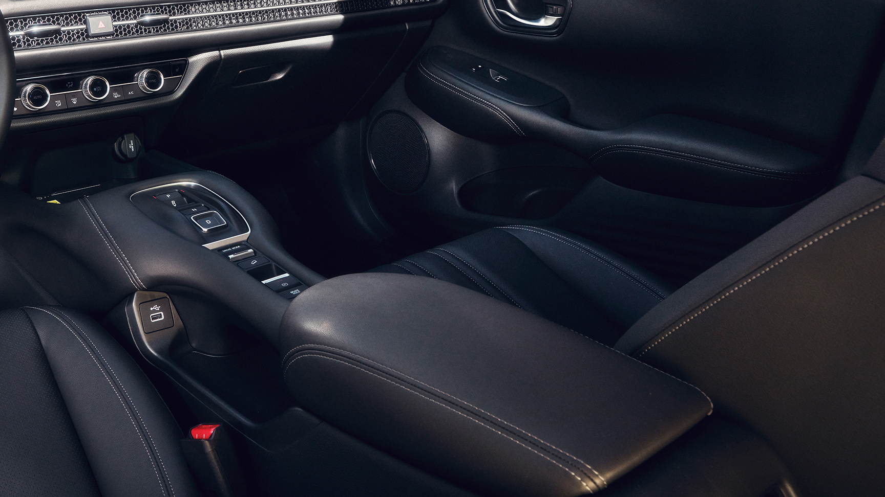 Intérieur du ZR-V présentant le tableau de bord