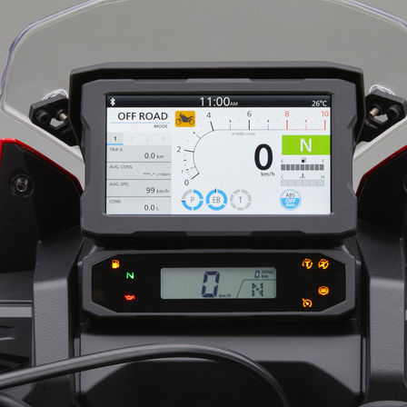Gros plan sur l'écran TFT Apple CarPlay® du trail Honda Africa Twin