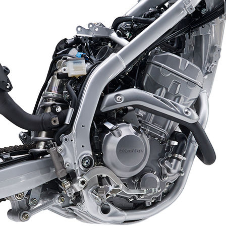 CRF250L gros plan sur le moteur