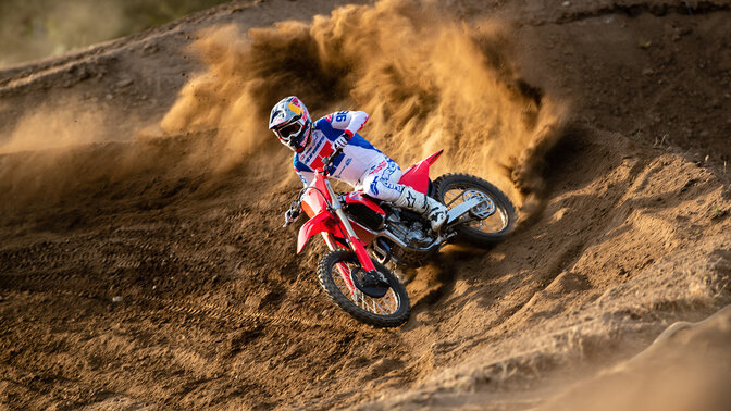 Honda CRF450R off road