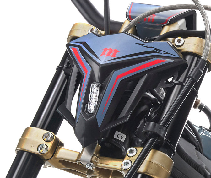 Montesa Cota 301RR, gros plan sur le phare avant
