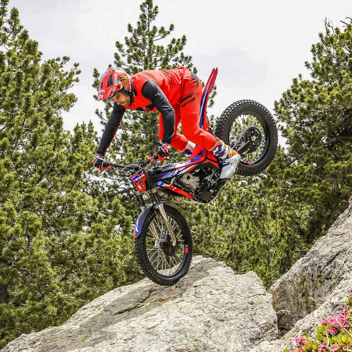 Toni Bou sur une Montesa Cota 4RT 301RR