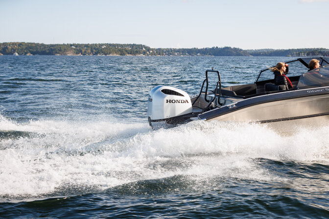 Gros plan sur la commande double Honda