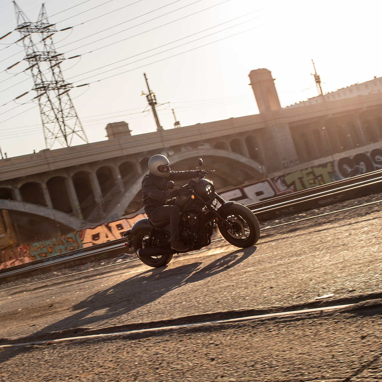 CMX500 Rebel avec un seul pilote