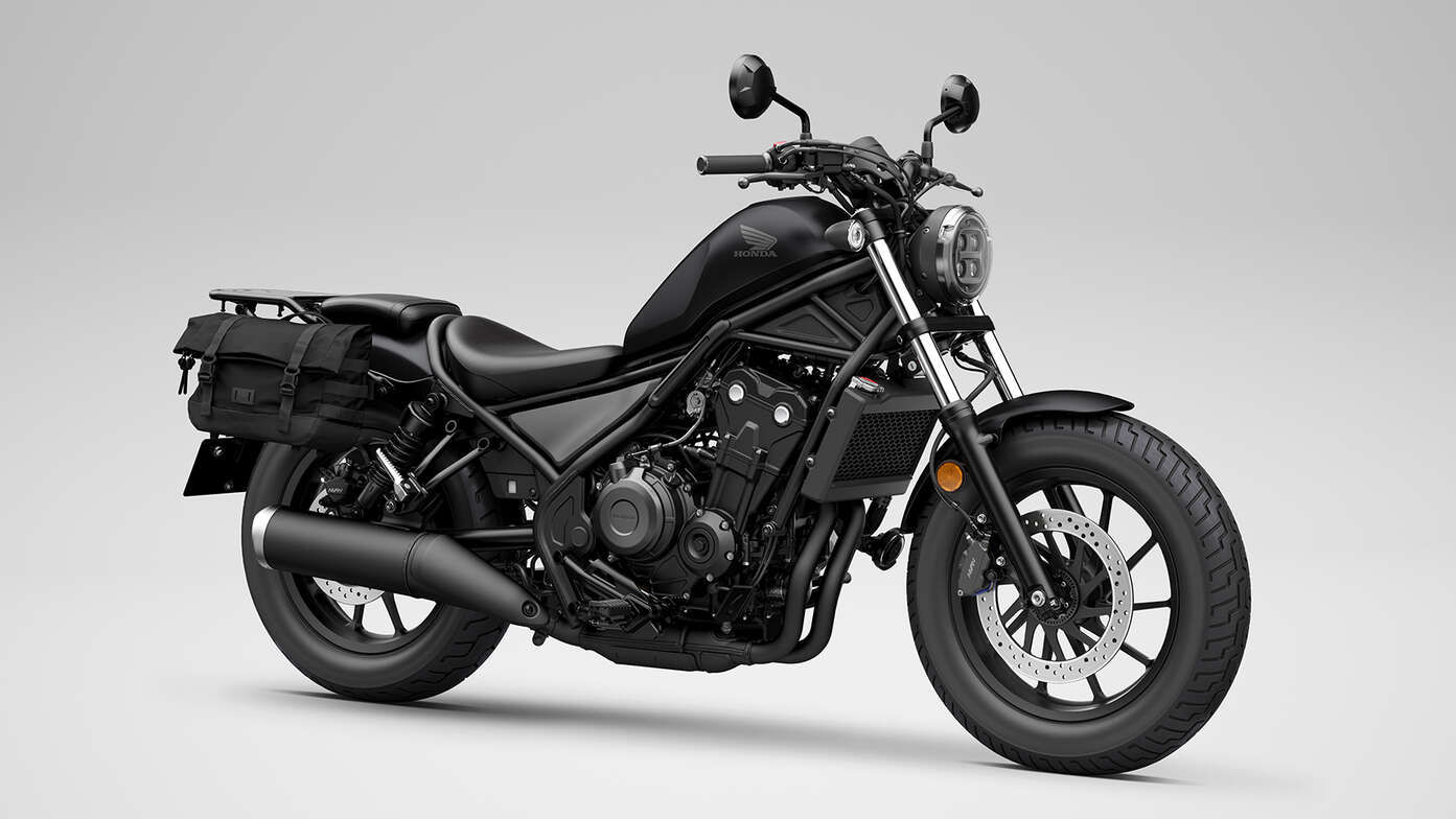 Honda CMX500 Rebel équipée du Pack Travel.
