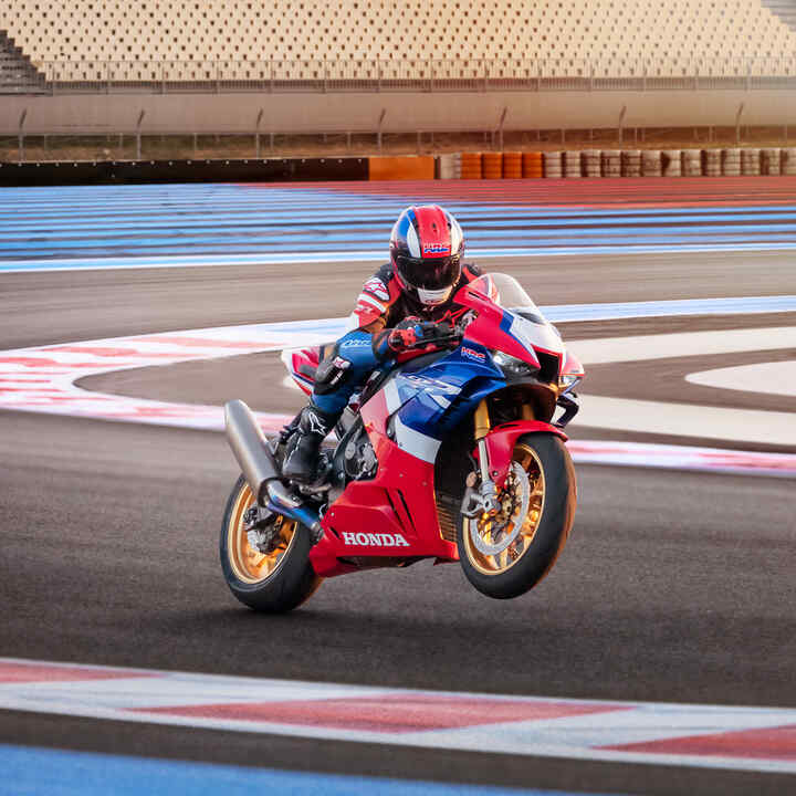 Honda CBR1000RR-R Fireblade SP avec suspension électronique