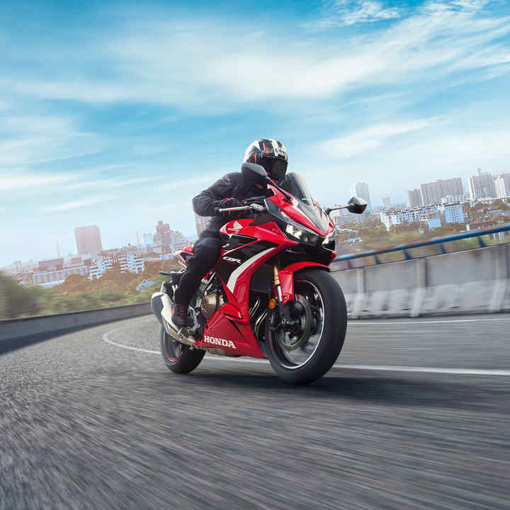 CBR500R L'ADN D'UNE CHAMPIONNE