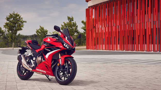 CBR500R Un style super sportif agressif et de nouveaux graphismes
