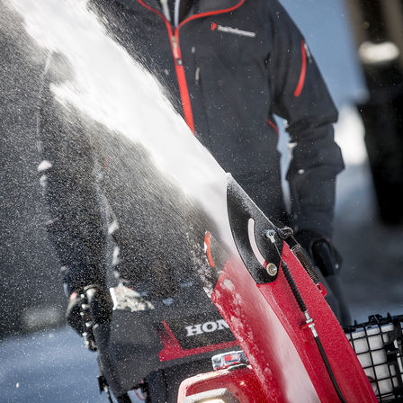 Le mod&egrave;le S&eacute;rie 13 utilis&eacute; par un d&eacute;monstrateur, en situation pratique.