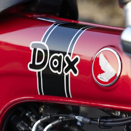 Dax 125 rouge Honda