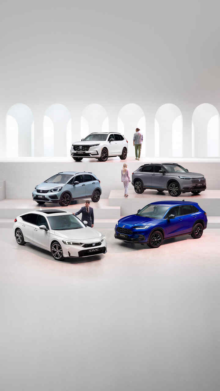 Gamme de véhicules hybrides Honda sur des estrades