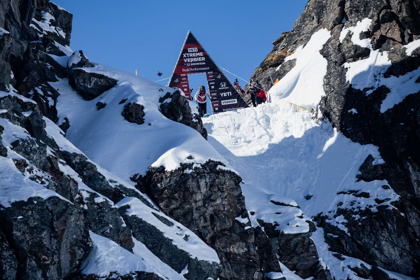 Porte de départ de l'Xtreme Verbier au sommet du Bec des Rosses