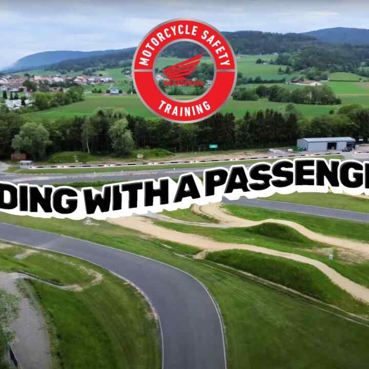 Image pour présenter la vidéo Roulez à deux