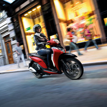 Honda SHMode rouge